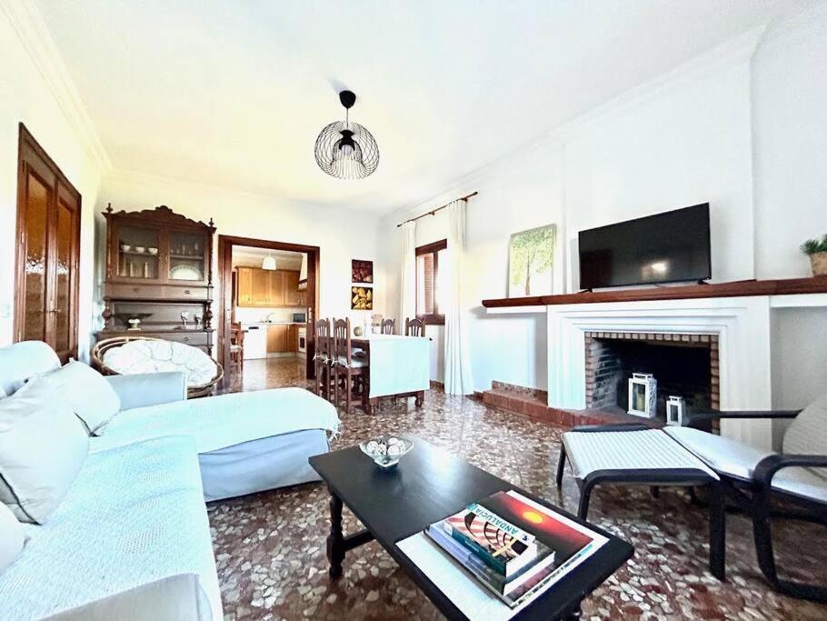 Hispalis Villa En マタラスカニャス エクステリア 写真